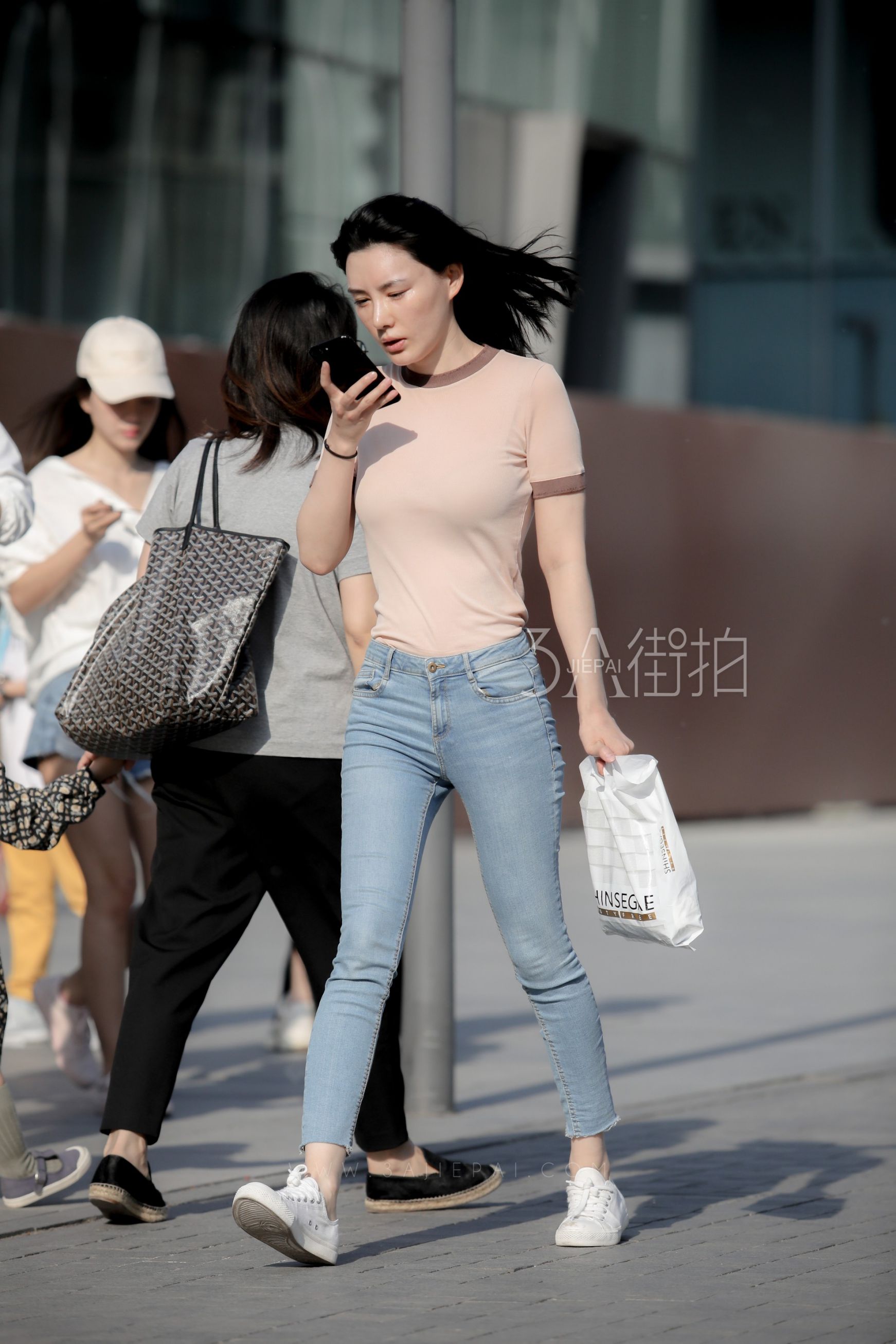 100568-32cogj21sna.jpg