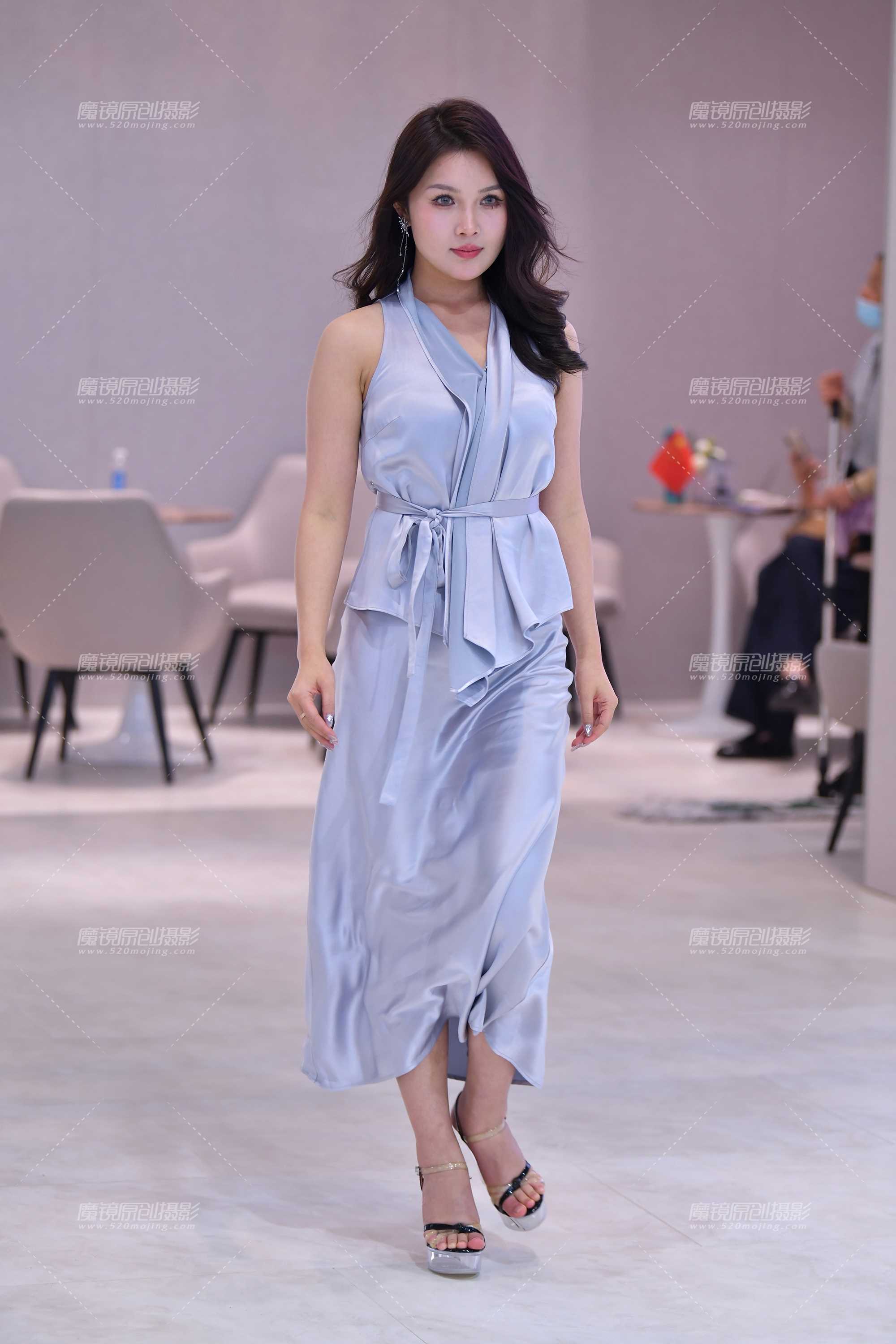 53140-3uwnbfp5bv1.jpg