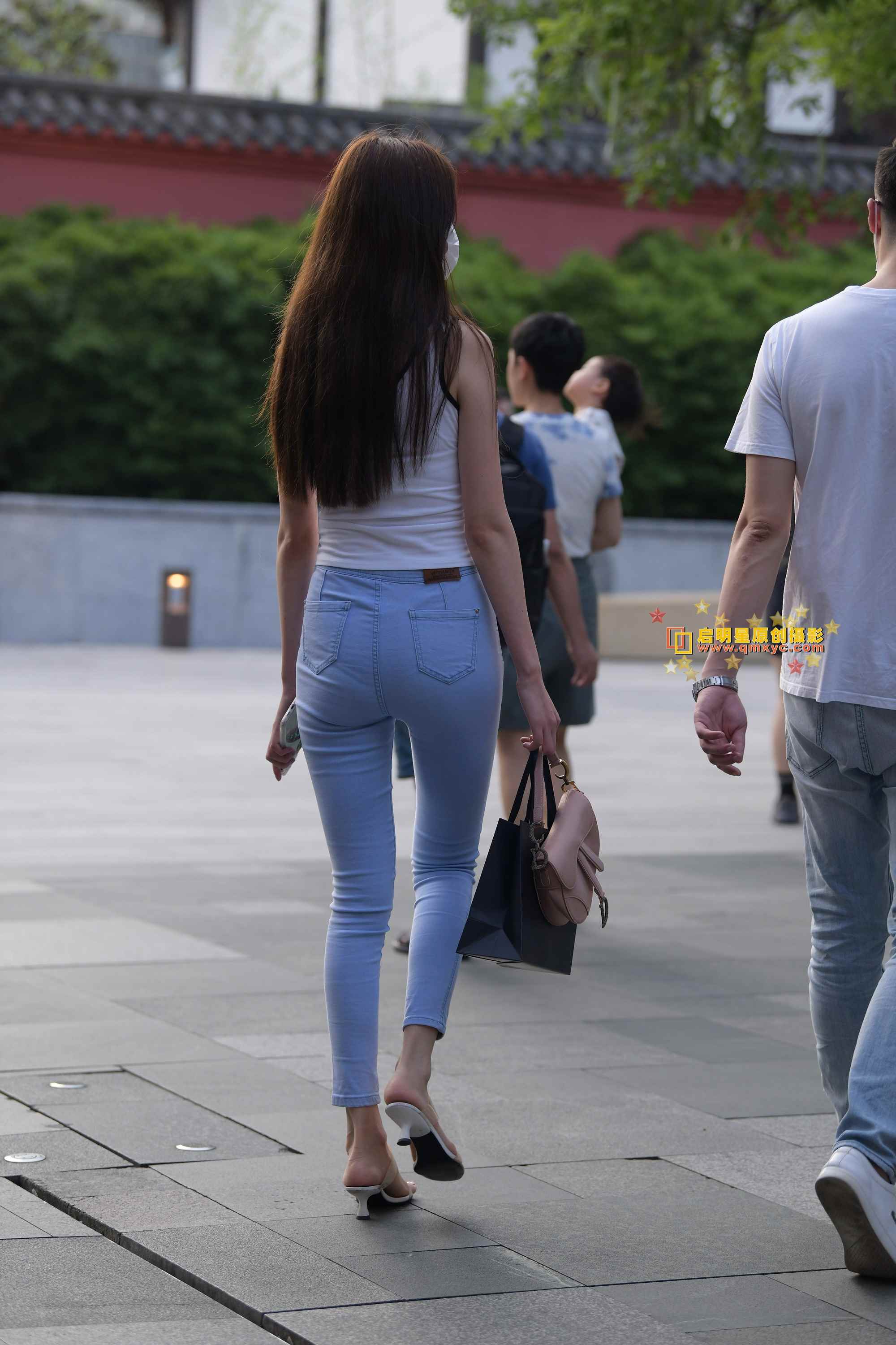 468281-1joeuyvmw3k.jpg