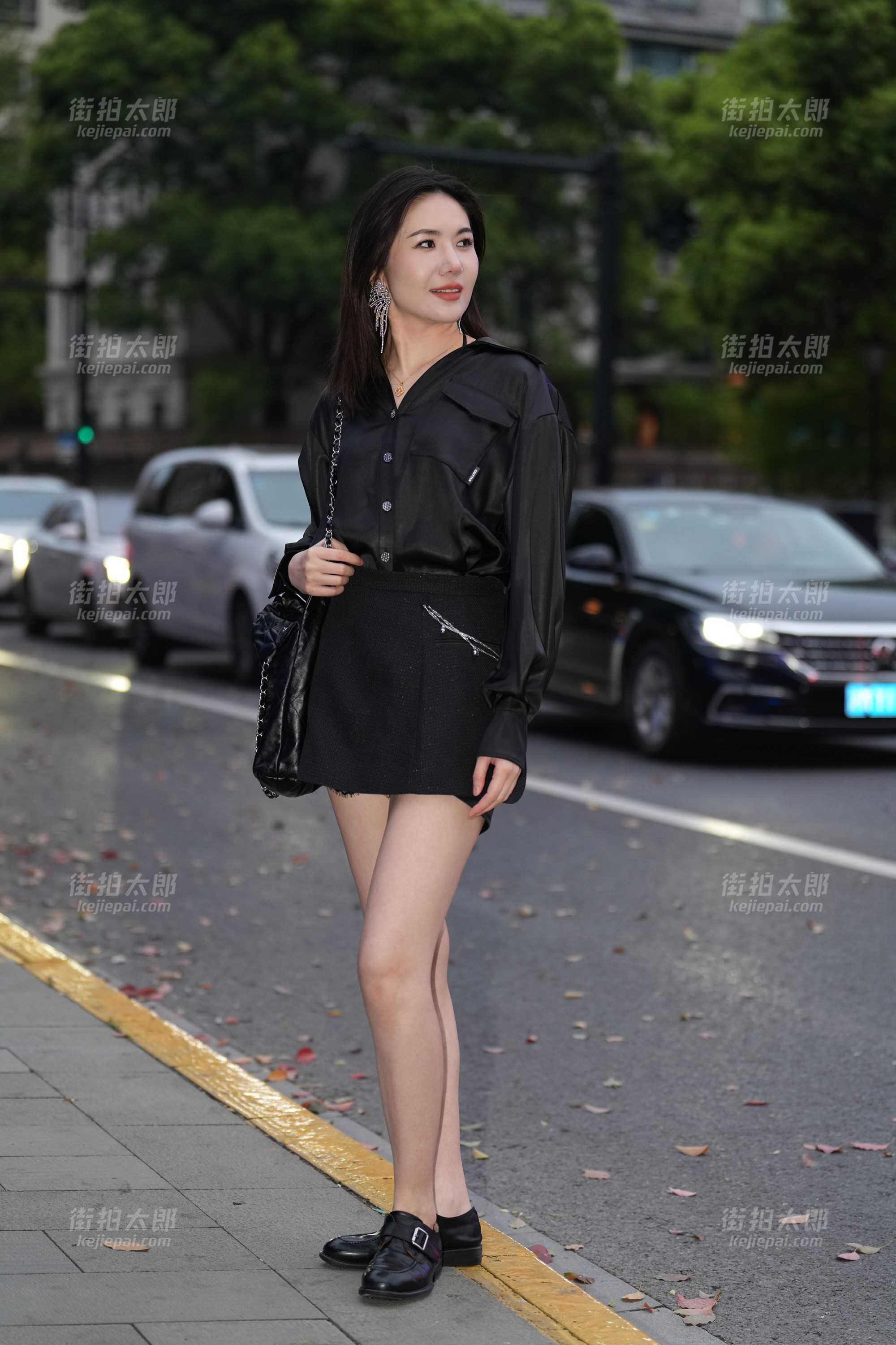 8263-skblklt0tti.jpg