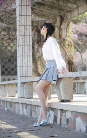 清纯呆萌的学妹小橙子