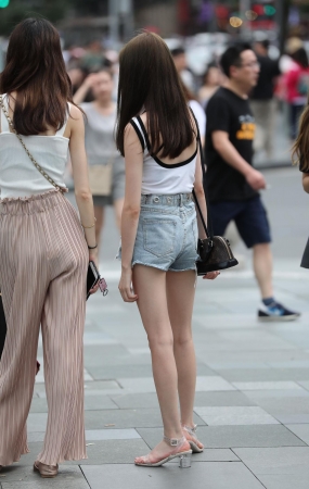 好像杨幂的小姐姐