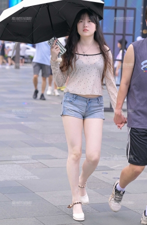 超白嫩邻家小妹