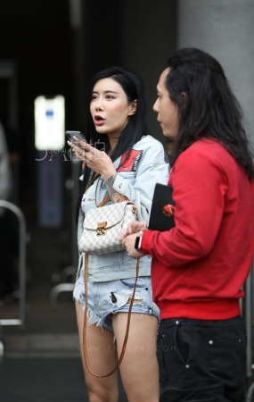 狂野小姐姐-14P