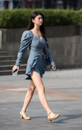肉肉的性感美女-10P