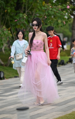 优雅知性美人儿～