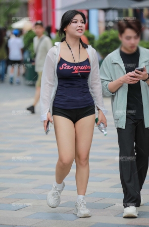 黑色热裤女友