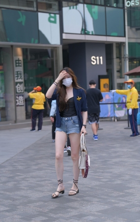 极品热裤美女