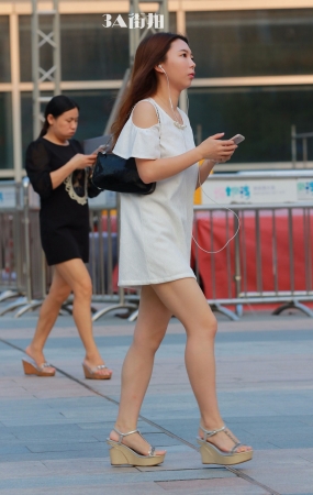 凉高跟，性感 白嫩美女-11P