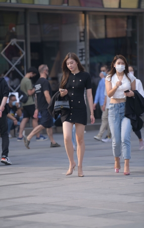 长腿美女